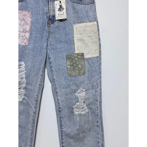 NWT Easel Patchwork Distressed Boyfriend Jeans Size Small Boho Y2K Grunge - Picture 2 of 7